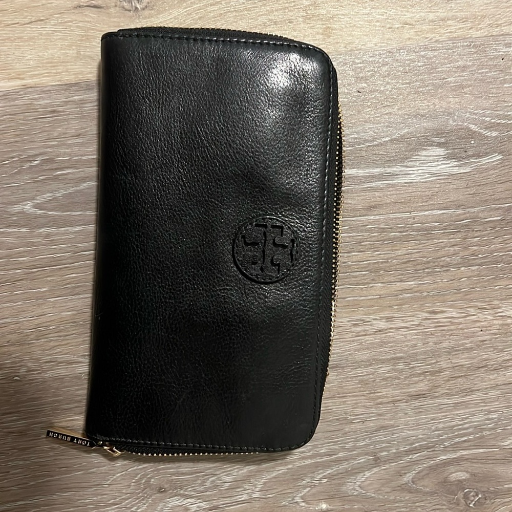 Tory Burch leather wallet